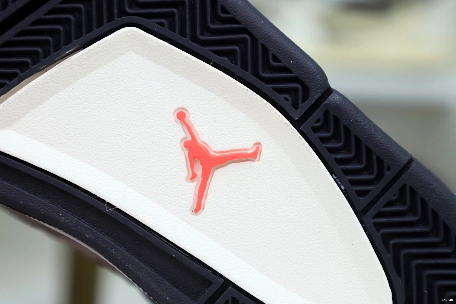 AIR HAZE' 'TAUPE JORDAN 4 RETRO 0131